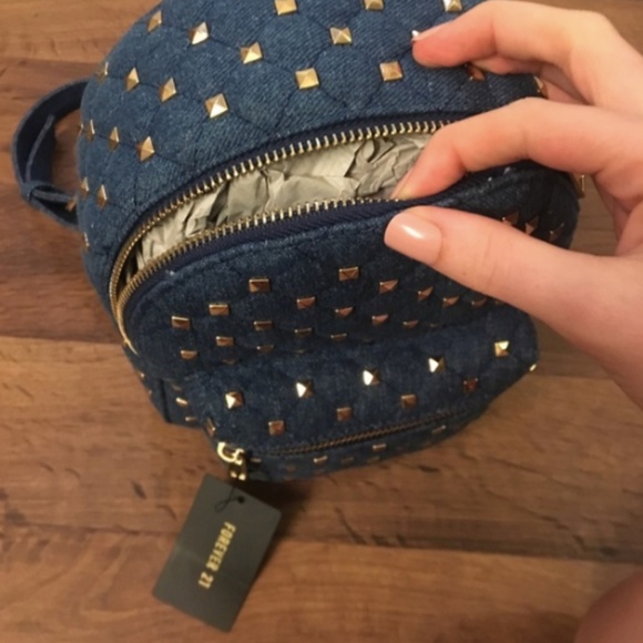 Host pick ๐๐ studded denim backpack - Picture 6 of 8